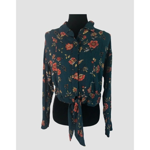 L Gypsies & Moondust Cropped Button Blouse‎ Medium